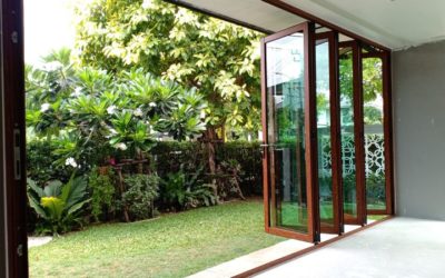 ¿Ventanas correderas o abatibles? Comparativa para elegir la mejor opción