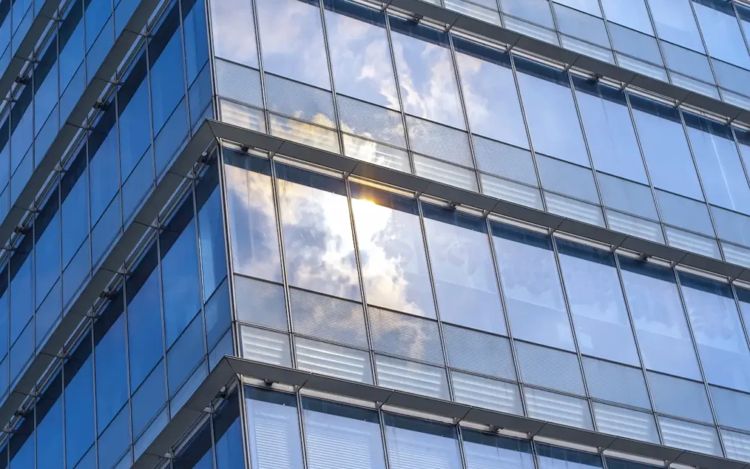 Valor Uw en ventanas: guía de transmitancia térmica para profesionales